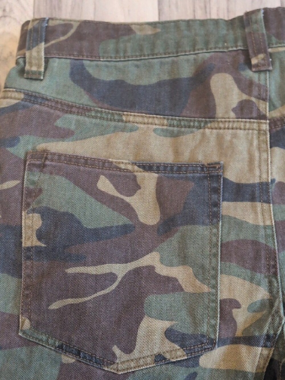 Women’s Camouflage Cargo Shorts with Drawstring Waist - Picture 12 of 14